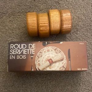 Wooden napkin rings -8